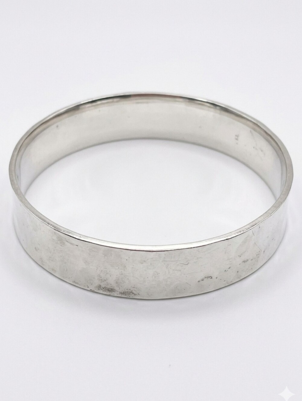 Classic Silver Tone Hammered Bangle Bracelet - Sleek Minimal Design